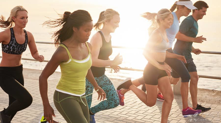 跑步900.jpg 跑步900.jpg