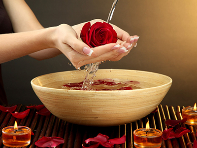 惊!长期挤胸容易导致肿瘤!